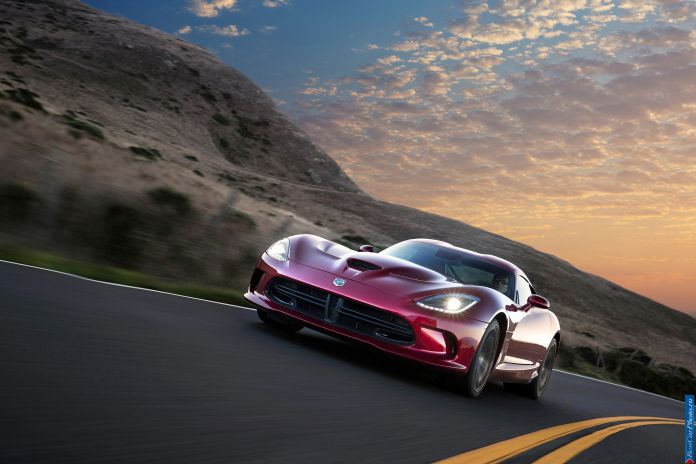 2013 Dodge Viper SRT GTS - фотография 12 из 94