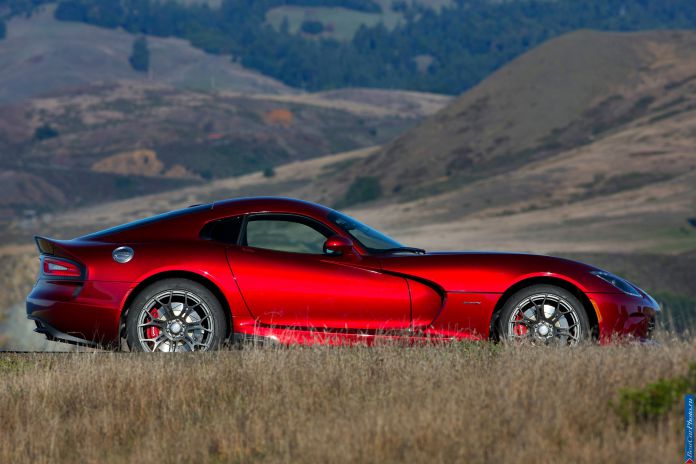 2013 Dodge Viper SRT GTS - фотография 17 из 94