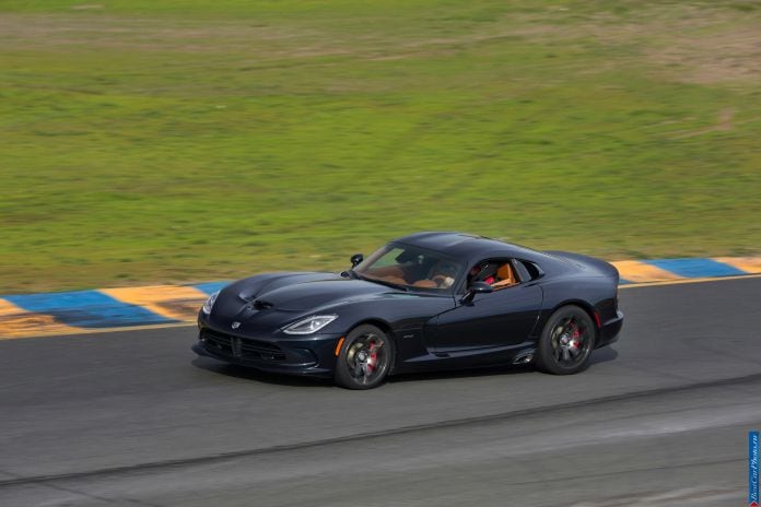 2013 Dodge Viper SRT GTS - фотография 24 из 94
