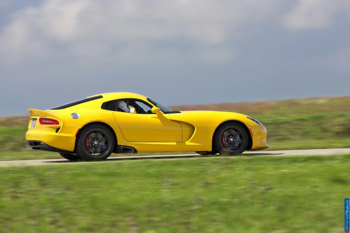2013 Dodge Viper SRT GTS - фотография 36 из 94