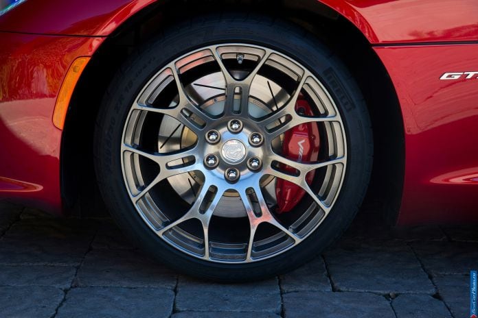 2013 Dodge Viper SRT GTS - фотография 68 из 94