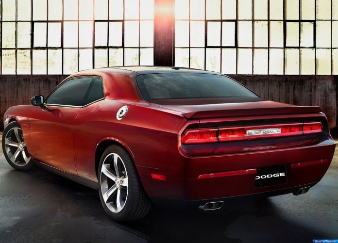 2014 Dodge Challenger 100th Anniversary Edition - фотография 4 из 17