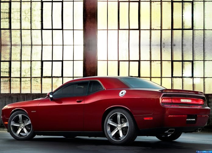 2014 Dodge Challenger 100th Anniversary Edition - фотография 5 из 17