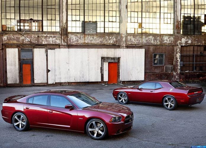 2014 Dodge Challenger 100th Anniversary Edition - фотография 6 из 17