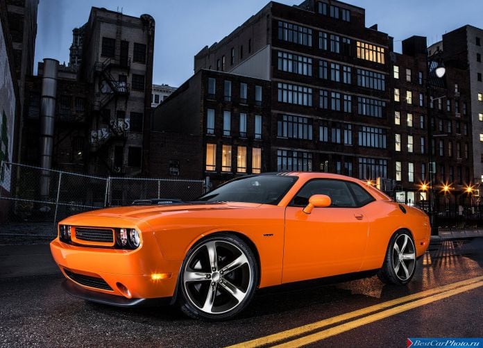 2014 Dodge Challenger R/T Shaker - фотография 1 из 9
