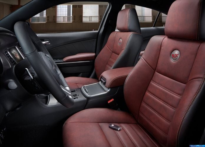 2014 Dodge Charger 100th Anniversary Edition - фотография 9 из 17