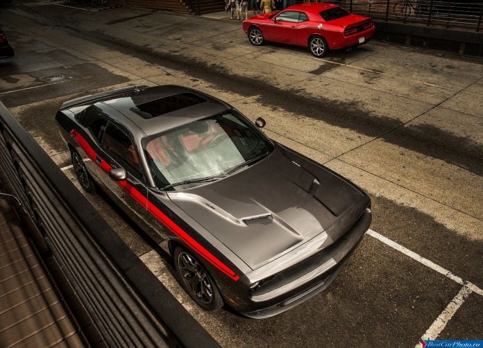 2015 Dodge Challenger - фотография 9 из 169