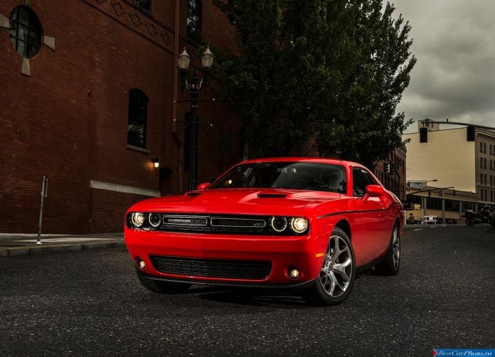 2015 Dodge Challenger - фотография 12 из 169