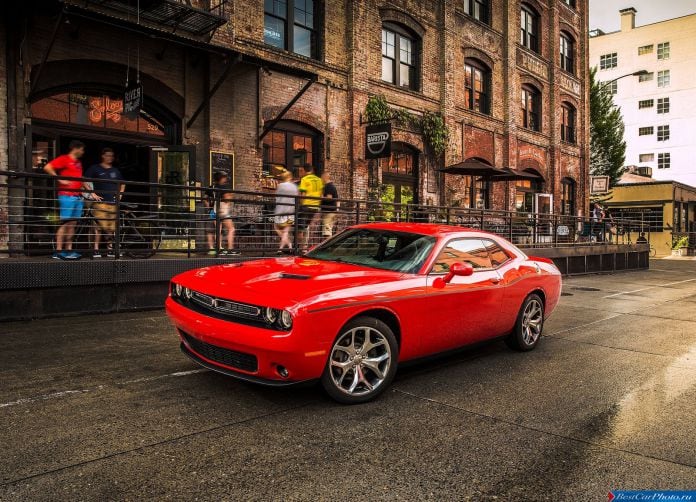 2015 Dodge Challenger - фотография 14 из 169
