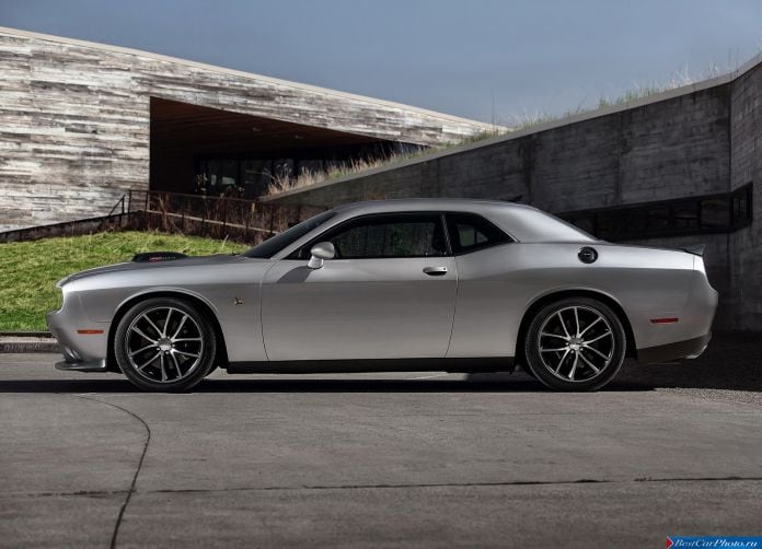 2015 Dodge Challenger - фотография 34 из 169