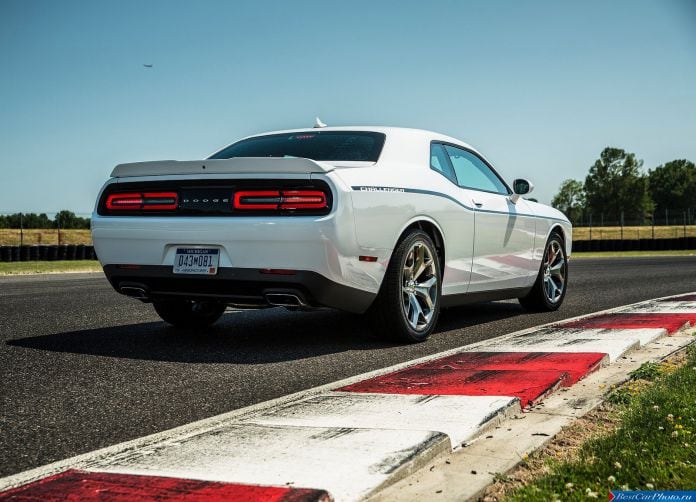 2015 Dodge Challenger - фотография 45 из 169