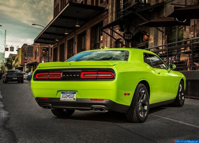 2015 Dodge Challenger - фотография 61 из 169