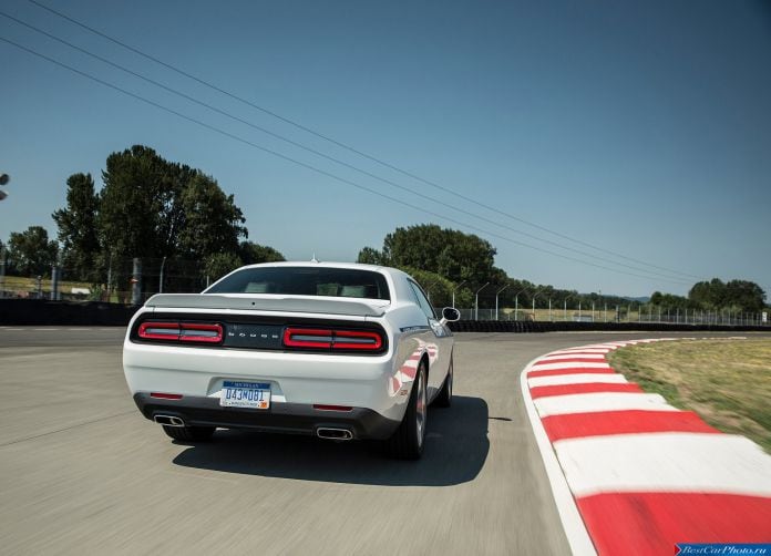 2015 Dodge Challenger - фотография 69 из 169