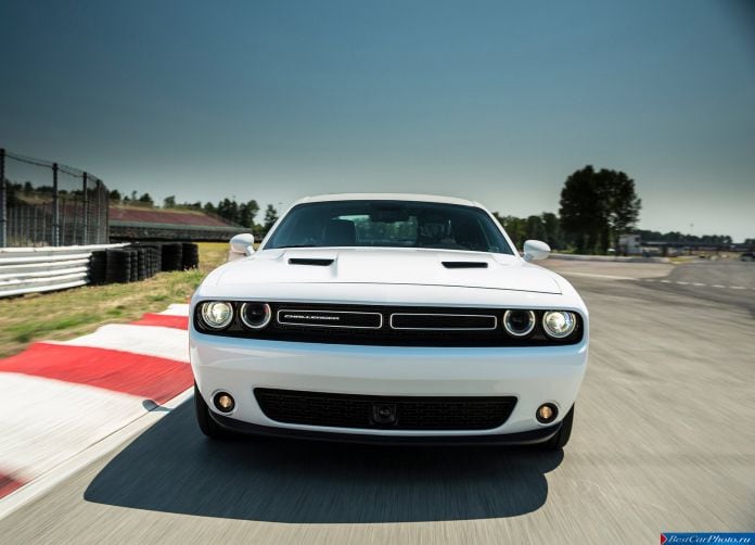 2015 Dodge Challenger - фотография 72 из 169