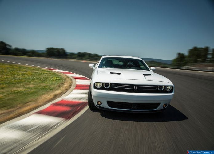 2015 Dodge Challenger - фотография 83 из 169