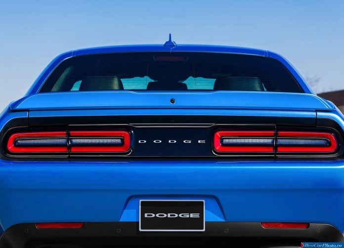 2015 Dodge Challenger - фотография 118 из 169