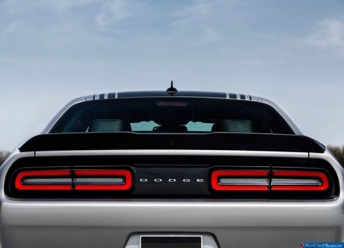 2015 Dodge Challenger - фотография 119 из 169
