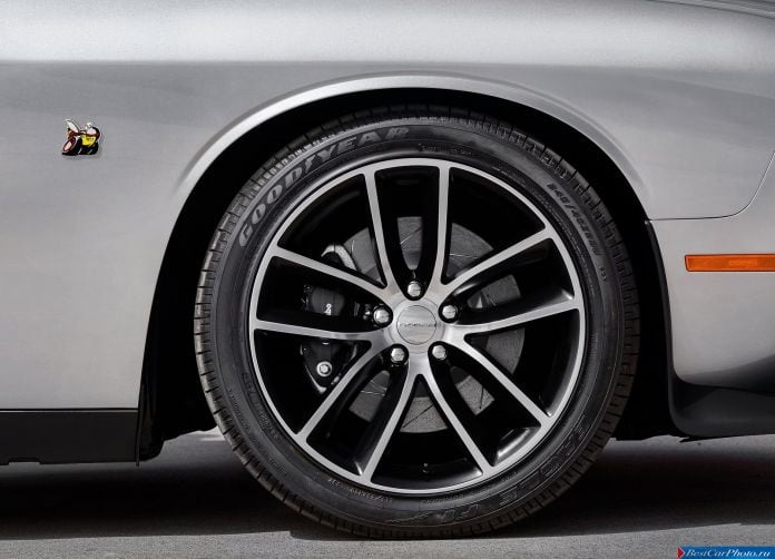 2015 Dodge Challenger - фотография 142 из 169