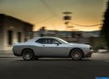dodge_2015_challenger_srt_015.jpg