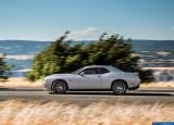 dodge_2015_challenger_srt_016.jpg