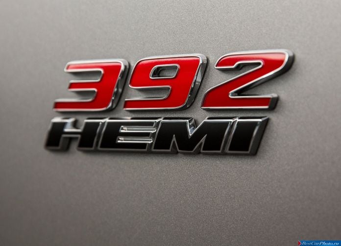 2015 Dodge Challenger SRT - фотография 29 из 31