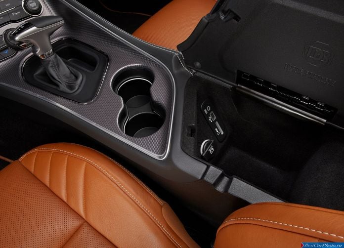 2015 Dodge Challenger SRT Hellcat - фотография 62 из 120