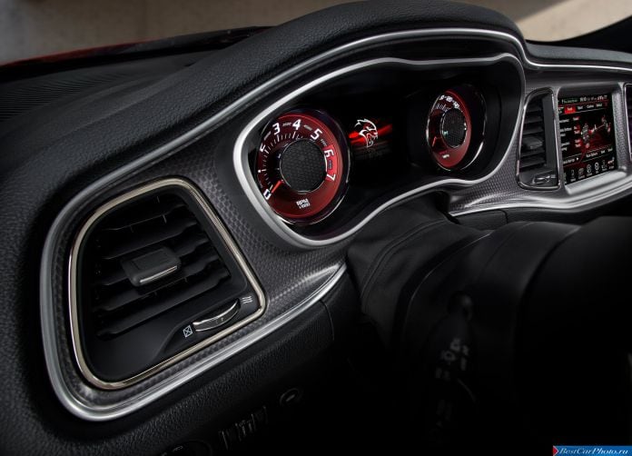 2015 Dodge Challenger SRT Hellcat - фотография 66 из 120