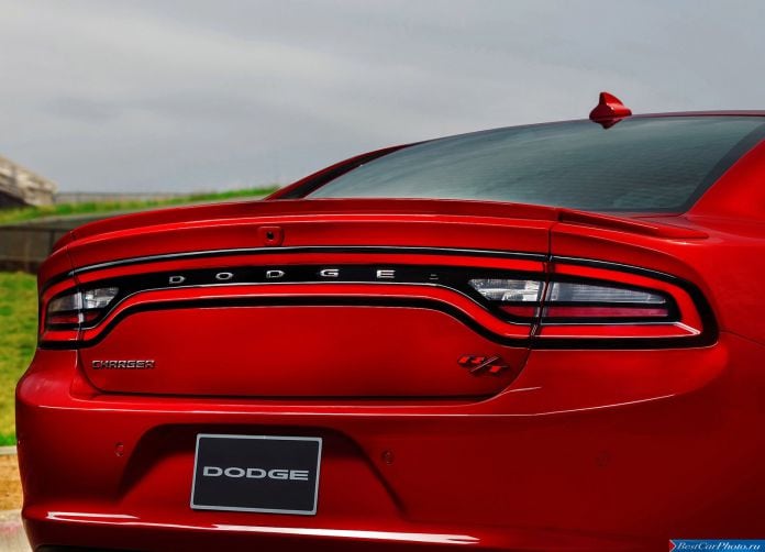 2015 Dodge Charger - фотография 3 из 15