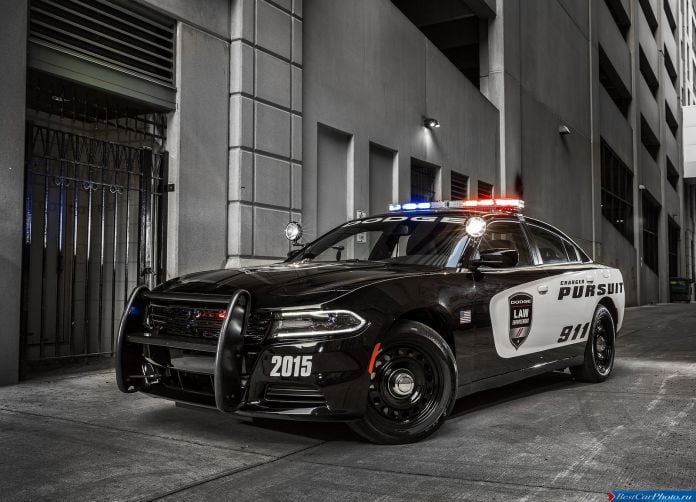 2015 Dodge Charger Pursuit - фотография 2 из 11