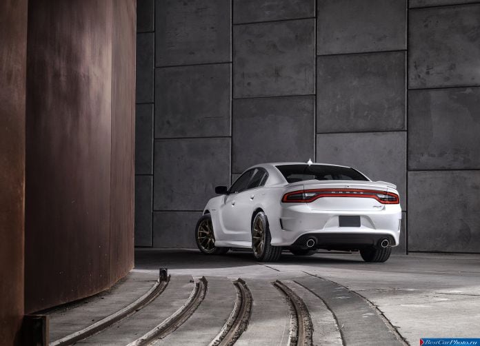 2015 Dodge Charger SRT Hellcat - фотография 47 из 66