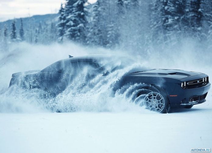 2017 Dodge Challenger GT AWD - фотография 3 из 7
