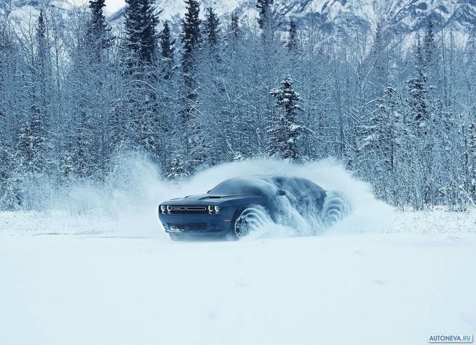 2017 Dodge Challenger GT AWD - фотография 4 из 7