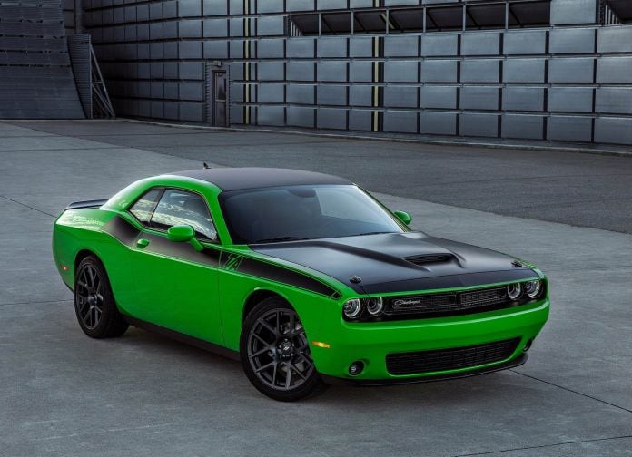 2017 Dodge Challenger TA - фотография 1 из 20