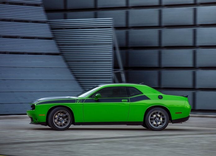 2017 Dodge Challenger TA - фотография 4 из 20