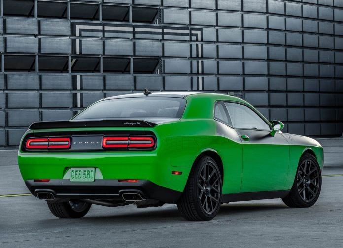 2017 Dodge Challenger TA - фотография 5 из 20