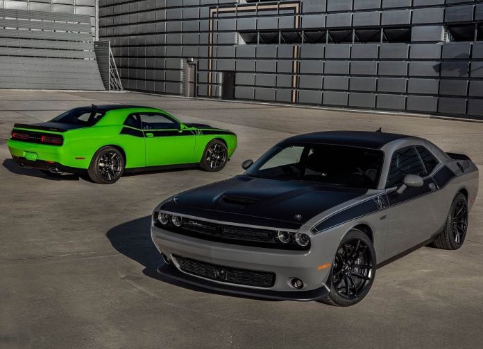 2017 Dodge Challenger TA - фотография 9 из 20