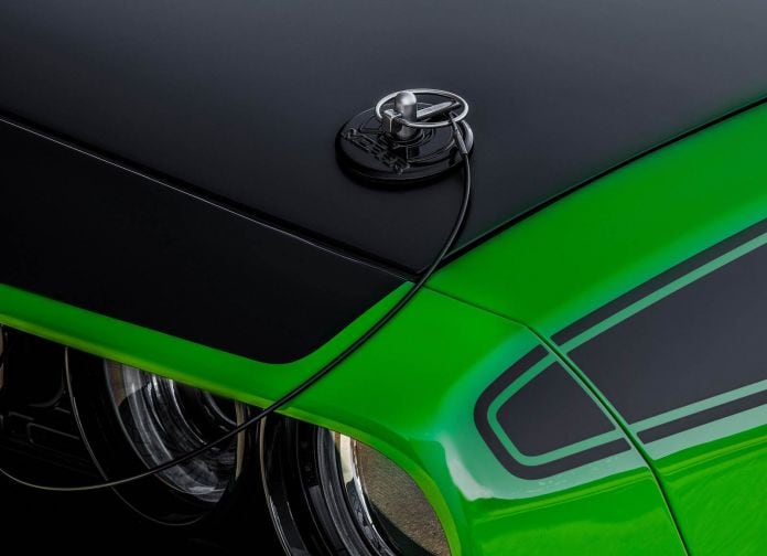 2017 Dodge Challenger TA - фотография 18 из 20