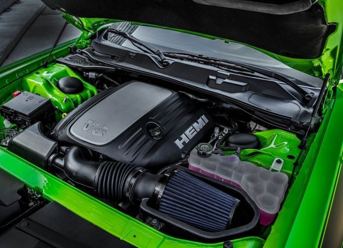 2017 Dodge Challenger TA - фотография 19 из 20