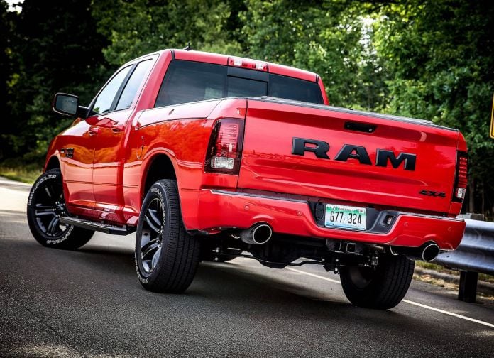 2017 Dodge Ram 1500 Night Package - фотография 5 из 14