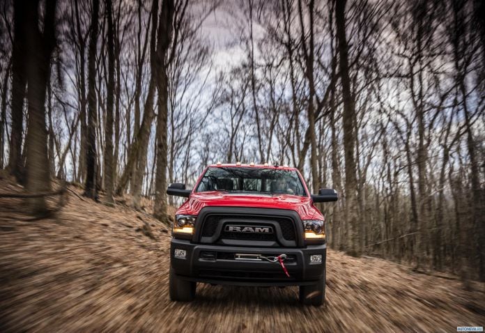 2017 Dodge Ram Power Wagon - фотография 14 из 59