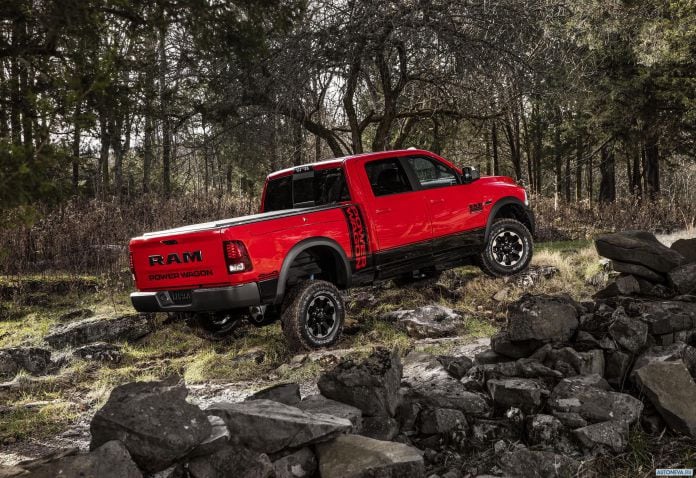 2017 Dodge Ram Power Wagon - фотография 18 из 59