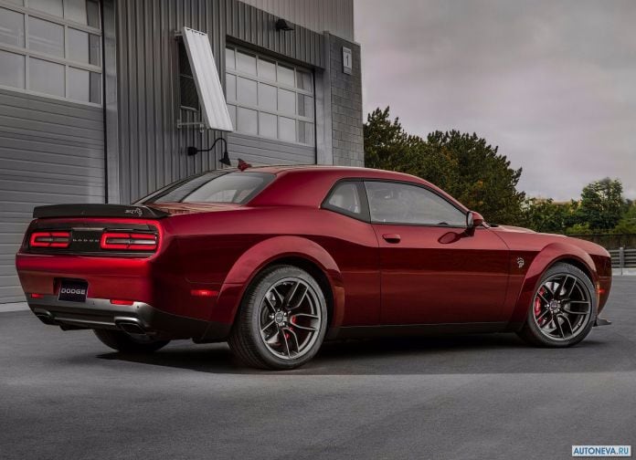 2018 Dodge Challenger SRT Hellcat Widebody - фотография 10 из 20