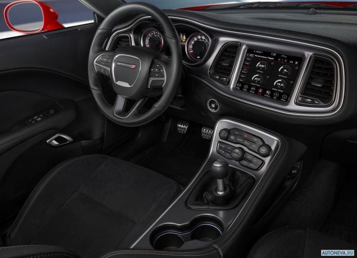 2019 Dodge Challenger - фотография 12 из 24