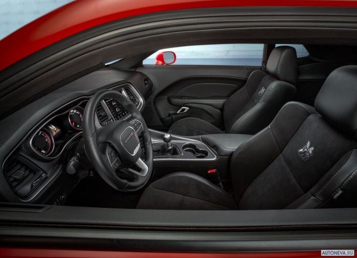 2019 Dodge Challenger - фотография 13 из 24