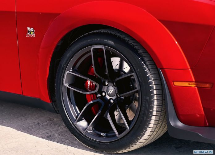 2019 Dodge Challenger - фотография 22 из 24