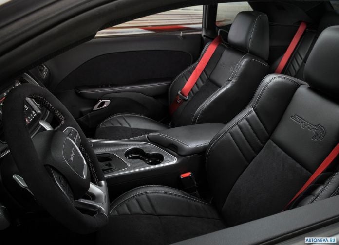 2019 Dodge Challenger SRT Hellcat - фотография 31 из 62