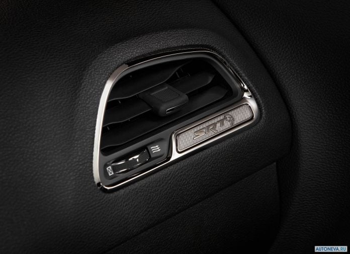 2019 Dodge Challenger SRT Hellcat - фотография 35 из 62