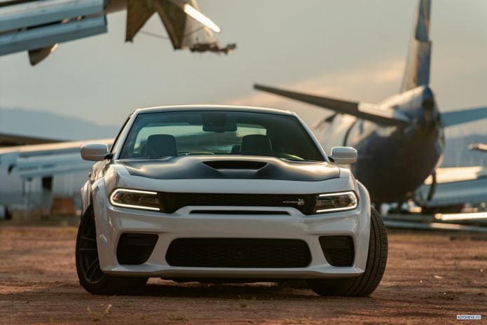 2020 Dodge Charger Scat Pack Widebody - фотография 6 из 40