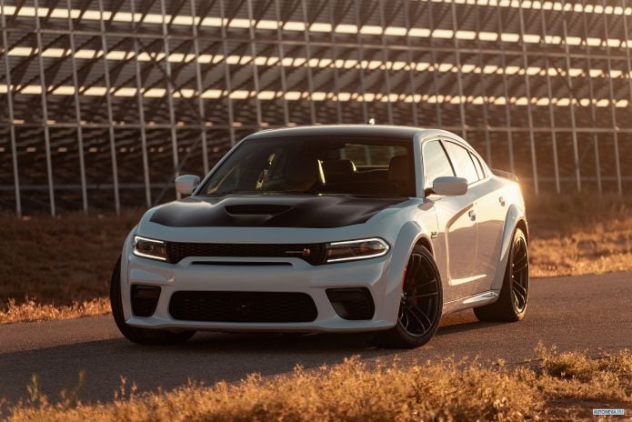 2020 Dodge Charger Scat Pack Widebody - фотография 12 из 40