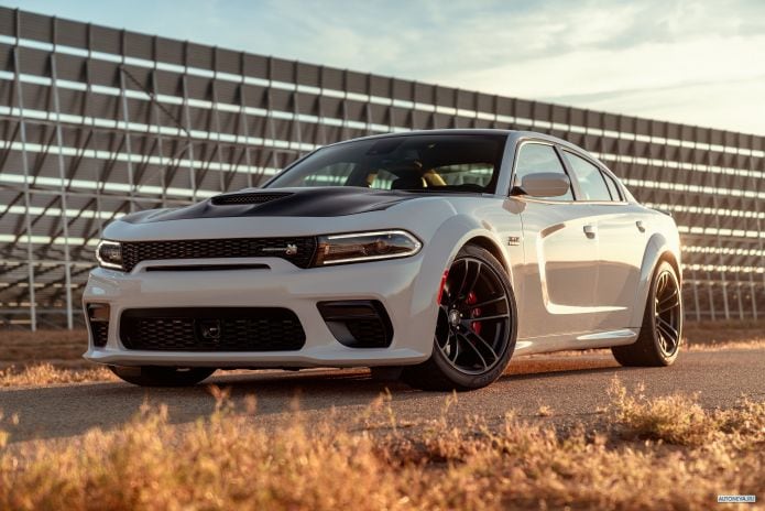 2020 Dodge Charger Scat Pack Widebody - фотография 14 из 40